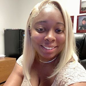 Meet your Posher, Shaquila